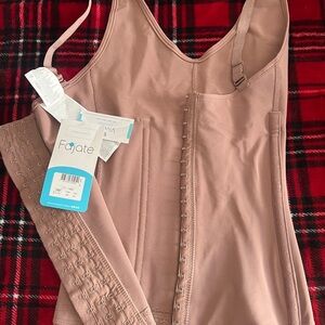 XS - Women's Colombian Shapewear Top in Blush